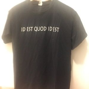 “Id est quod id est” T-shirt